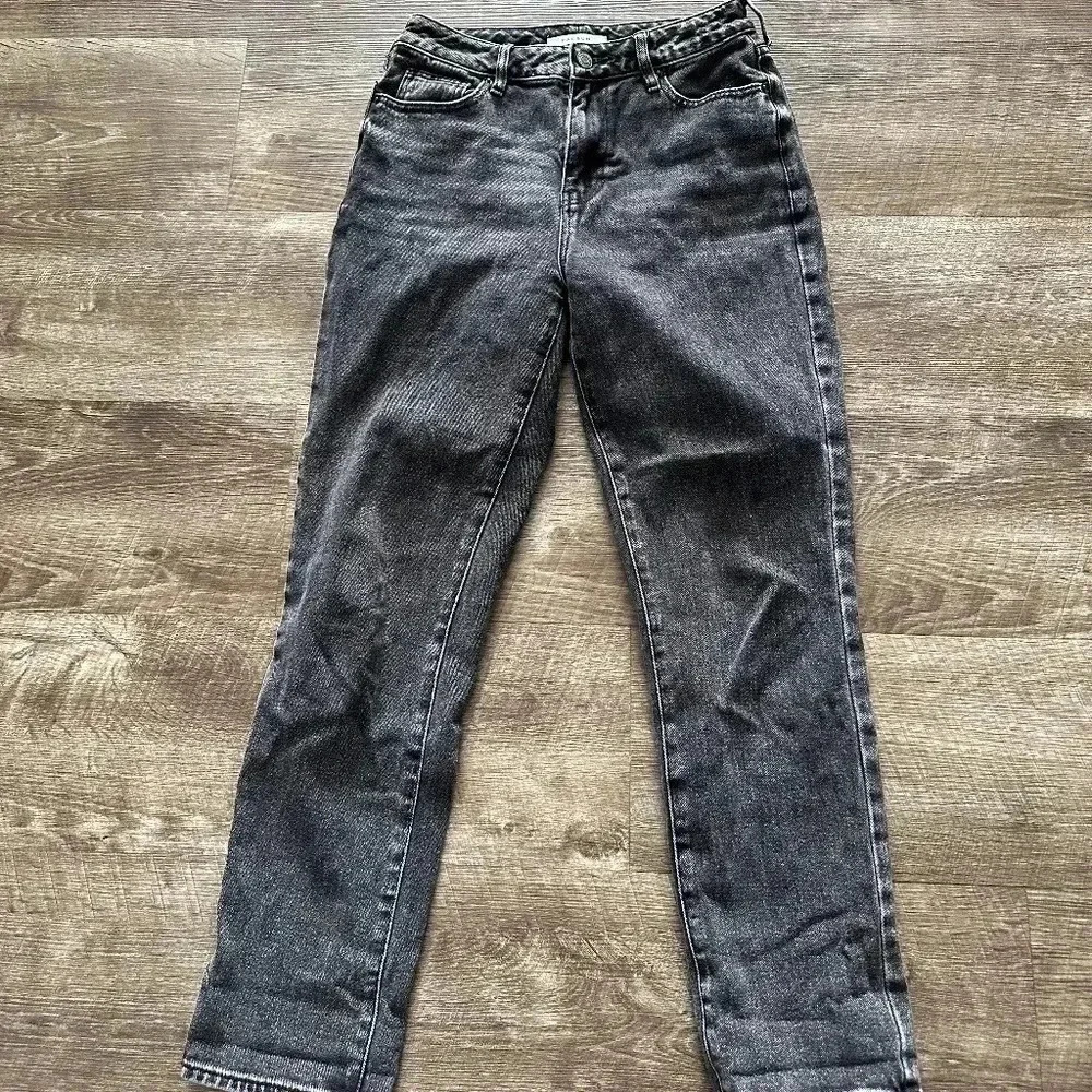 Pacsun Mom Jean size 25
